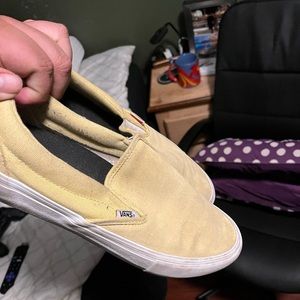 Vans slip on pro yellow